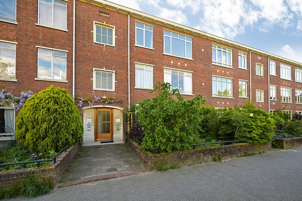 Medium property photo - Spaarwaterstraat 42, 2593 RN The Hague